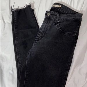 Levi’s skinnies